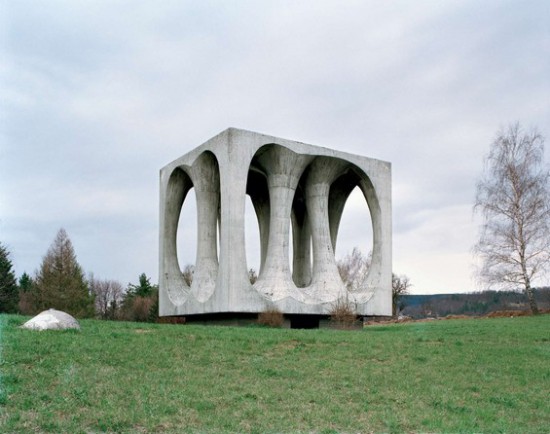 Yugoslavian-Monuments4
